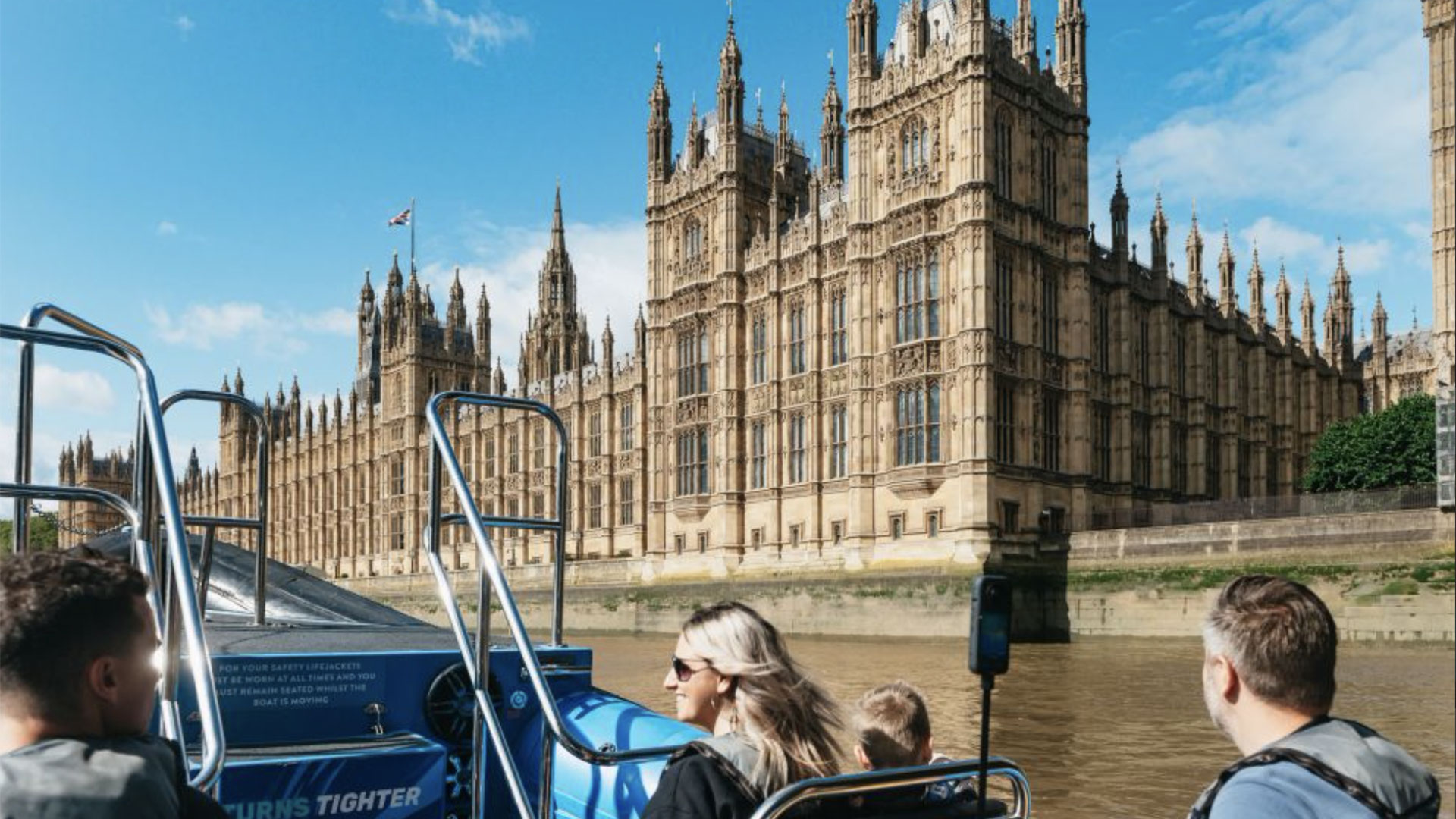 Speedboat Ride River Thames 04