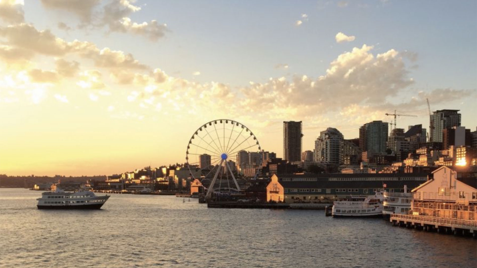 Seattle Harbor Cruise with Live Narration 03