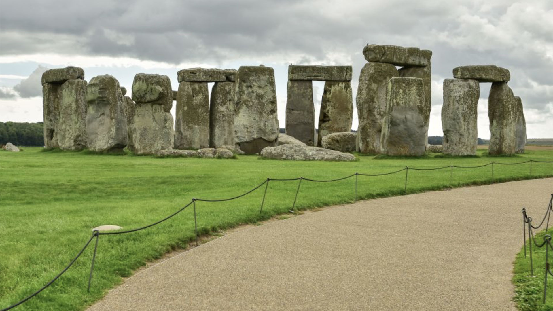 Half-Day Stonehenge 02