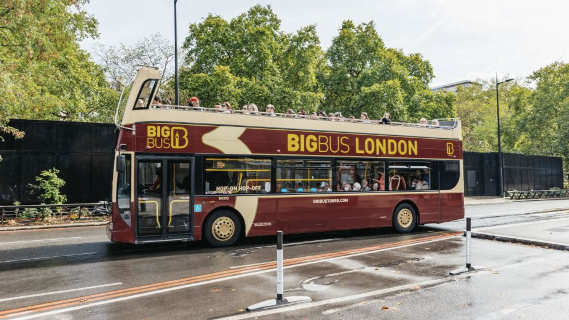 Big Bus Ticket with London Eye and Thames Cruise 02