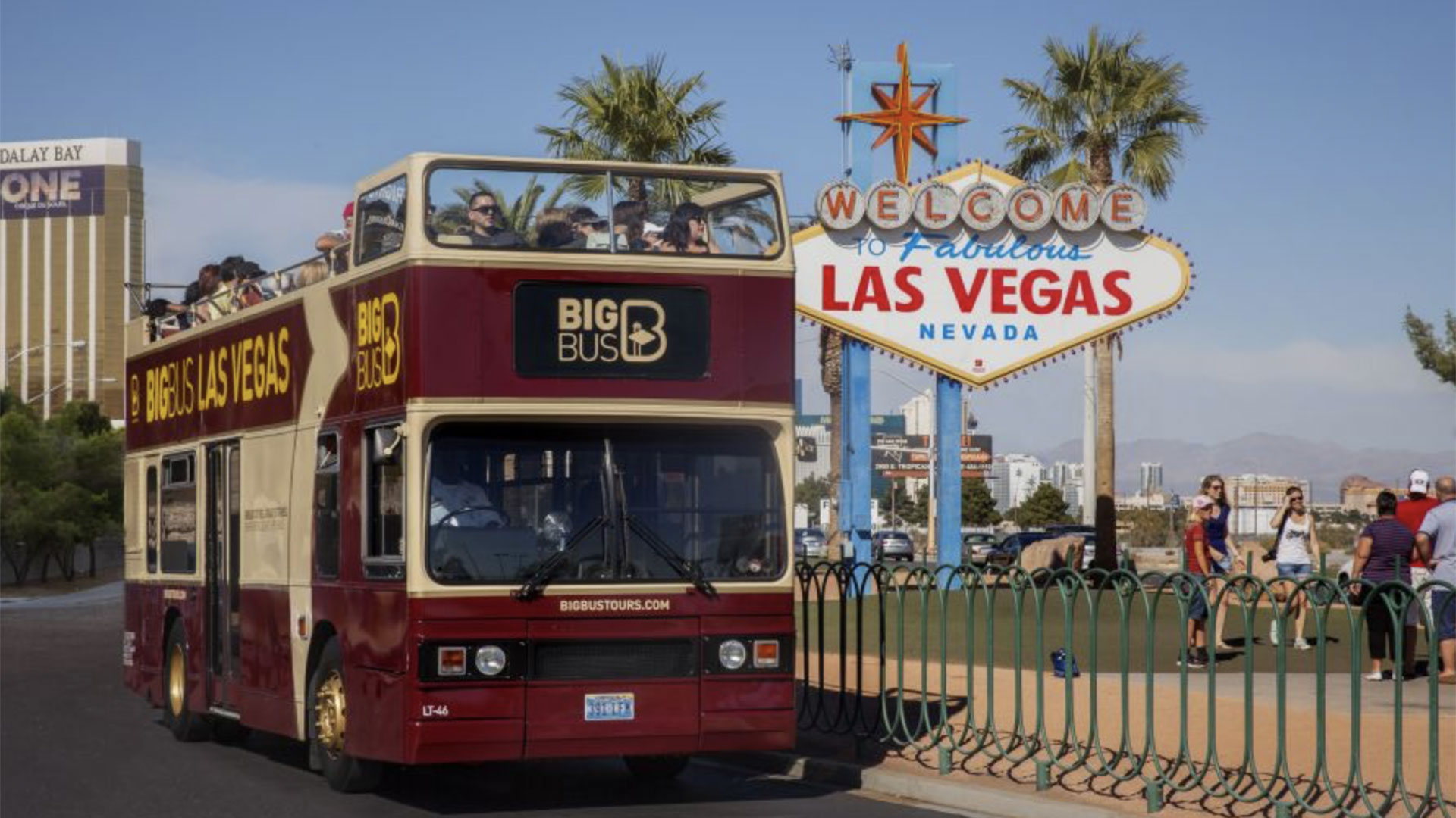Hop-on Hop-off Sightseeing Bus Tour Las Vegas 01