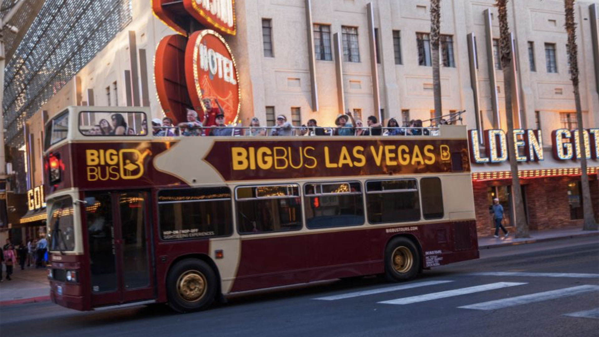 Hop-on Hop-off Sightseeing Bus Tour Las Vegas 02