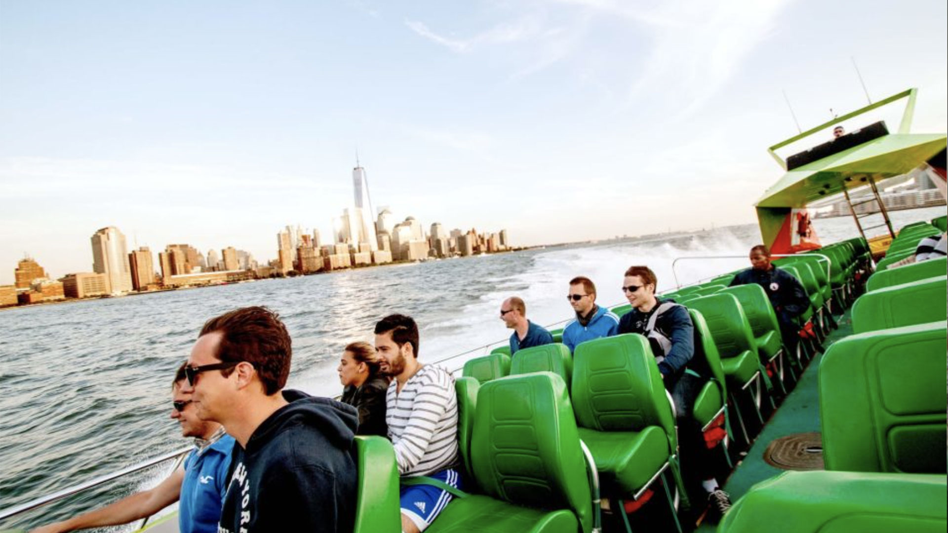 Speedboat Cruise NYC 04