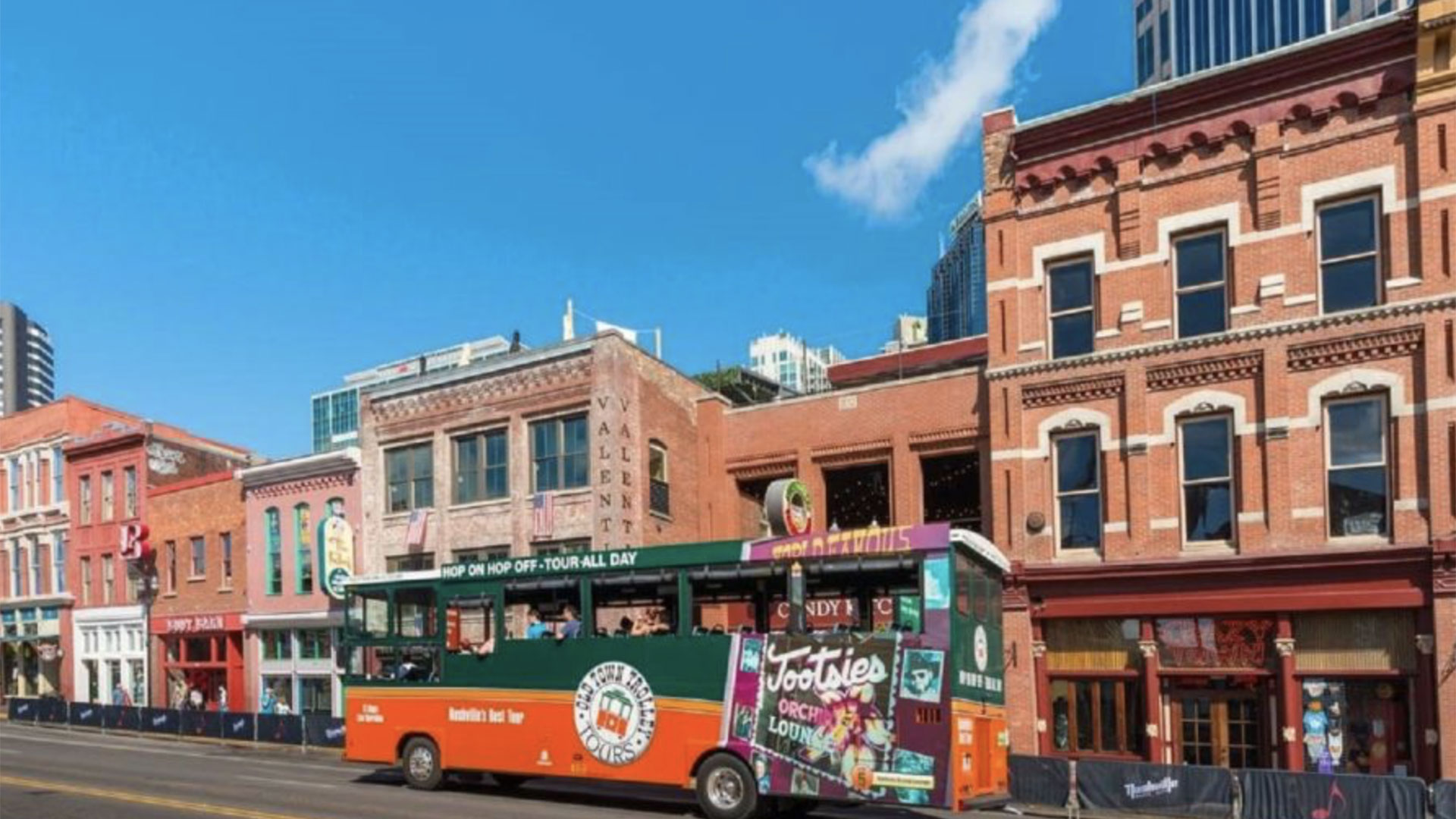  Hop-on Hop-off Trolley Tour Nashville 01